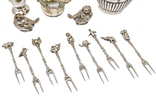 CONJUNTO DE PIEZAS DE PLATA