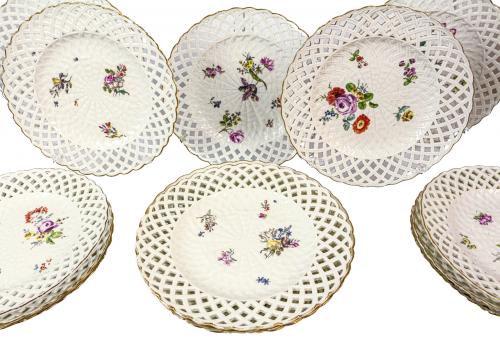 CONJUNTO DE PLATOS EN PORCELANA MEISEN Y DE VIENA