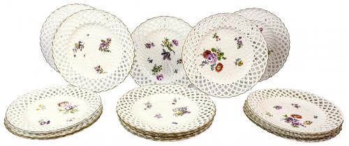 CONJUNTO DE PLATOS EN PORCELANA MEISEN Y DE VIENA