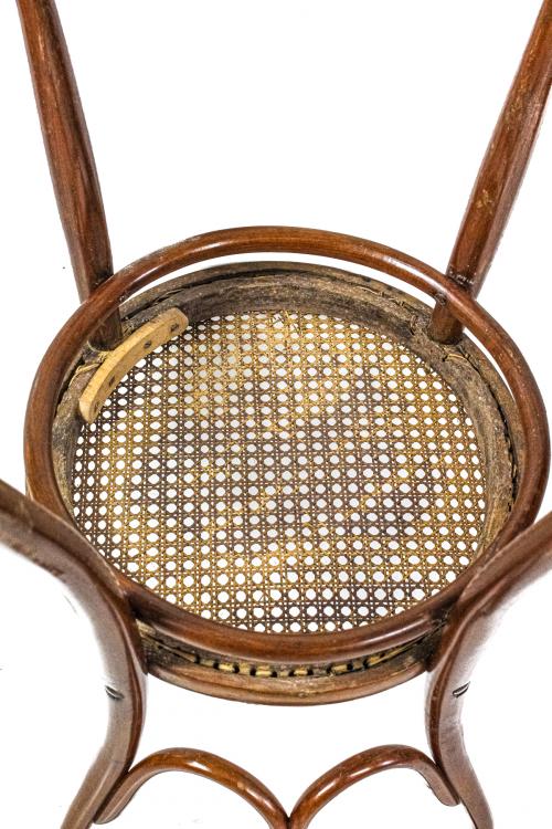 CUATRO SILLAS DE ESTILO THONET DE LA PRIMER MITAD DEL S.XX