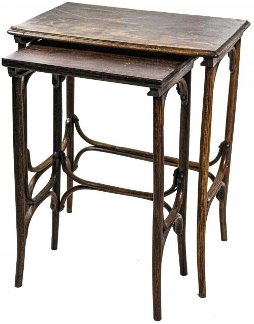 DOS MESITAS NIDO ESTILO THONET DEL PRIMER TERCIO S.XX