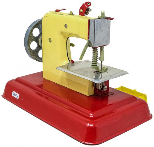 MÁQUINA DE COSER DE JUGUETE "PIG-BIEN"
