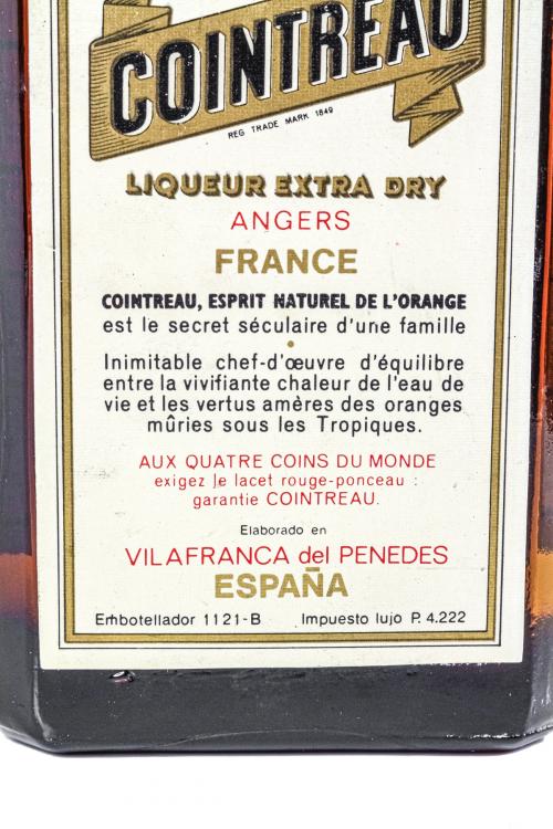 BOTELLA "COINTREAU" DE LOS AÑOS 60