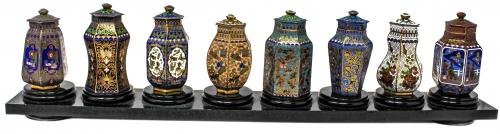 CONJUNTO DE TIBORS MINIATURA EN CLOISONÉ ÚLTIMO CUARTO S.XX