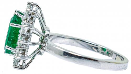 ANILLO ROSETÓN CON ESMERALDA Y BRILLANTES