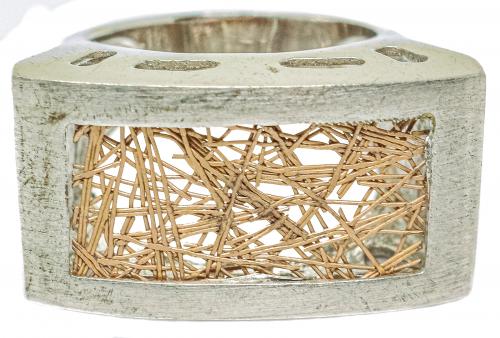 ANILLO DE DISEÑO EN PLATA