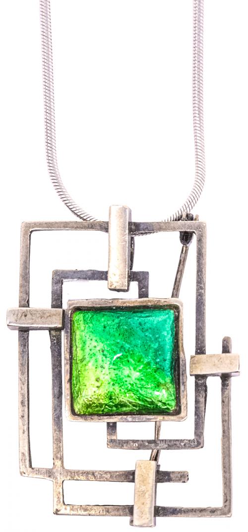 COLGANTE BROCHE DE DISEÑO CON ESMALTE