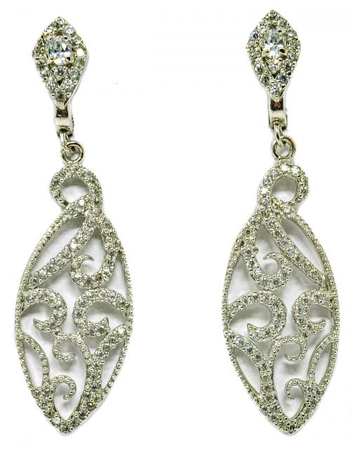 PENDIENTES LARGOS CON CIRCONITAS