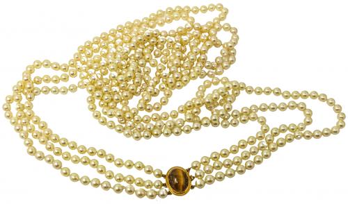 COLLAR LARGO DE PERLAS