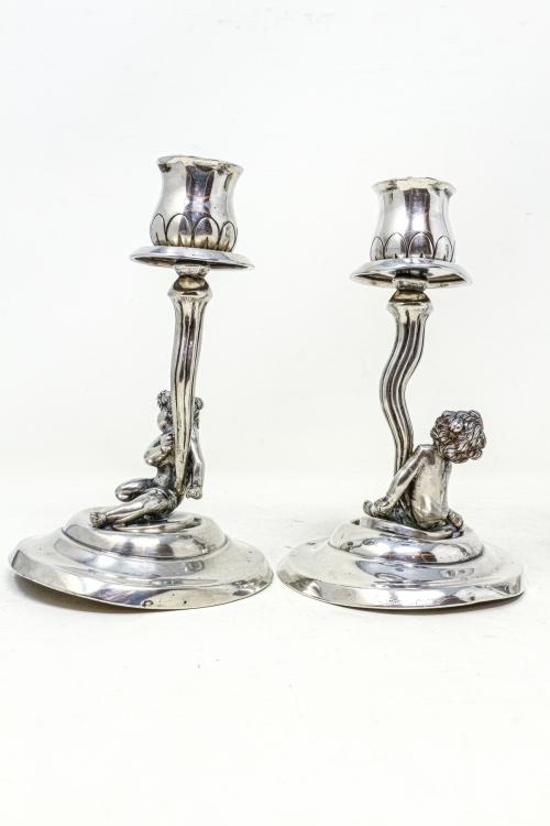 DOS PAREJAS DE CANDELEROS EN PLATA DE LA SEGUNDA MITAD S.XX