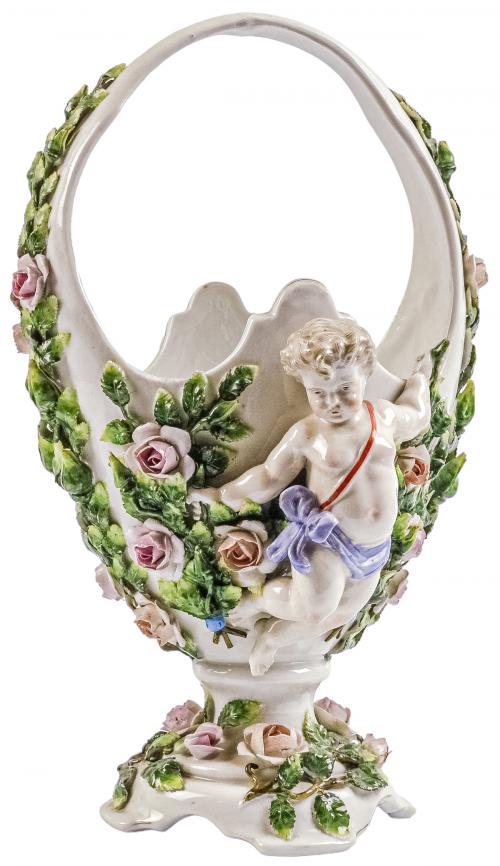 FIGURA EN PORCELANA CENTRO EUROPEA 