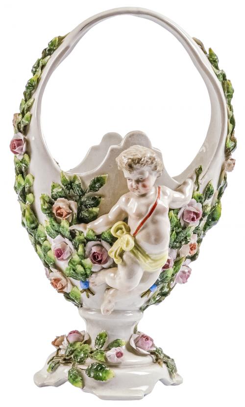 FIGURA EN PORCELANA CENTRO EUROPEA 