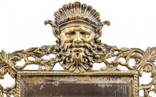 ESPEJO DE PARED DEL SIGLO XIX.