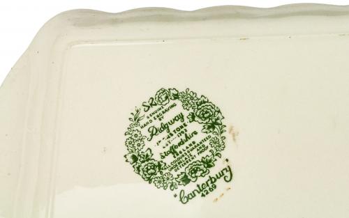 DOS BANDEJAS Y JARRA EN PORCELANA DE MEDIADOS DEL S.XX