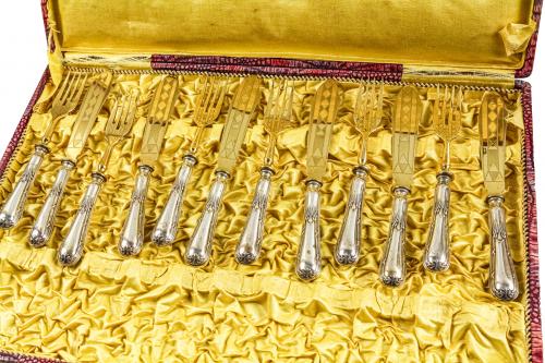 CONJUNTO DE PIEZAS DE SERVIR ART DECÓ EN PLATA