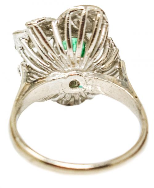 ANILLO CON ESMERALDA Y BRILLANTES