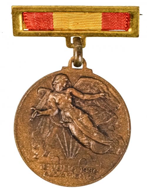 LOTE DE MEDALLAS DE LOS AÑOS 30 y 50