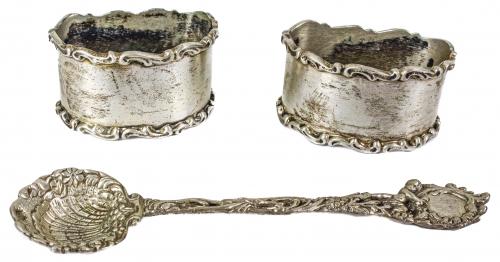 DOS ARGOLLAS Y CUCHARITA EN PLATA