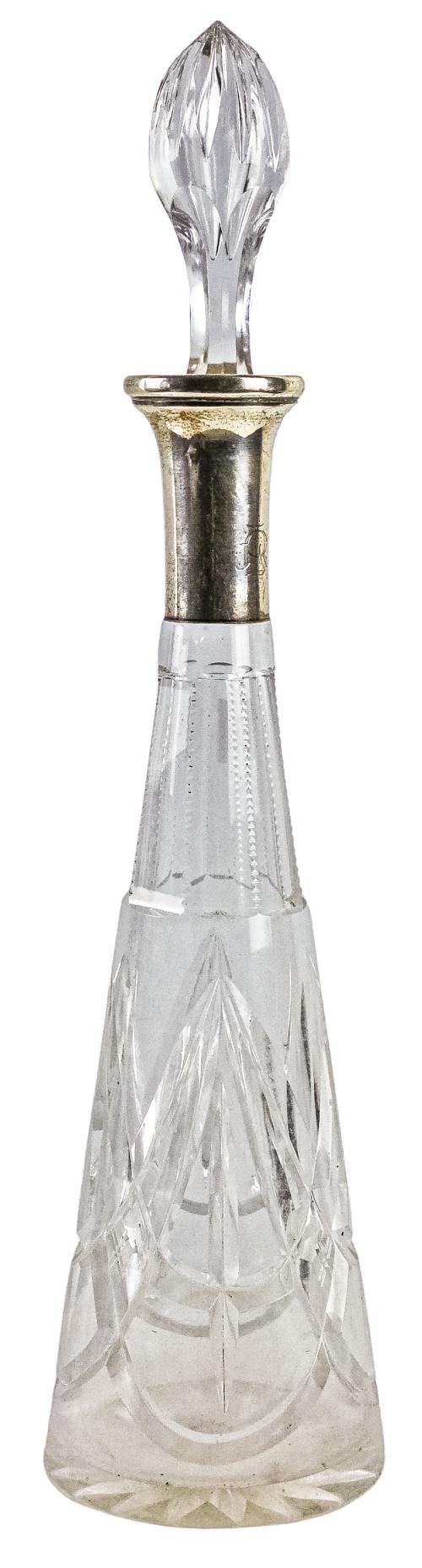 BOTELLA LICORERA EN CRISTAL DEL PRIMER TERCIO S.XX