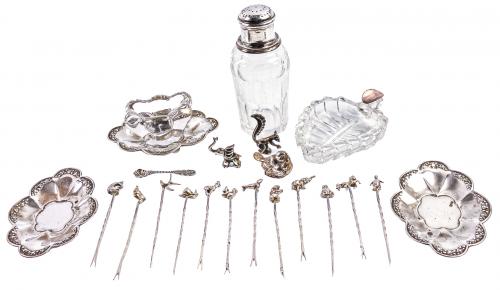 LOTE VARIADO EN PLATA Y CRISTAL DE MEDIADOS DEL S.XX