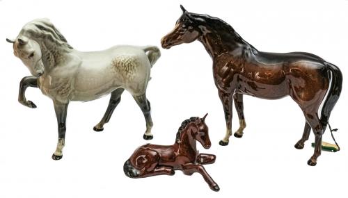 TRES FIGURAS EN CERÁMICA DEL ÚLTIMO CUARTO DEL S.XX