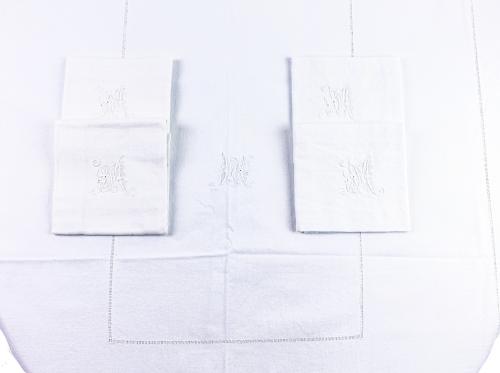 MANTELERÍA PARA 10 SERVICIOS DEL PRIMER TERCIO S.XX