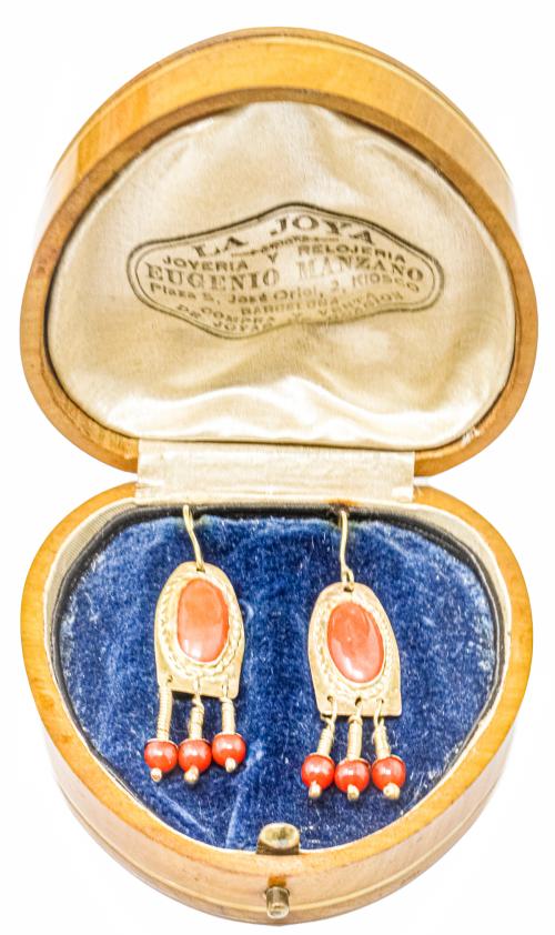 PENDIENTES ITALIANOS DE ORO Y CORAL DE PPS. DEL S.XX