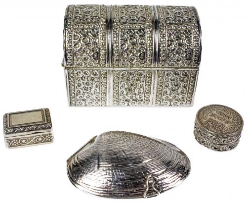 LOTE DE CUATRO CAJITAS DE PLATA DE MEDIADOS DEL S.XII