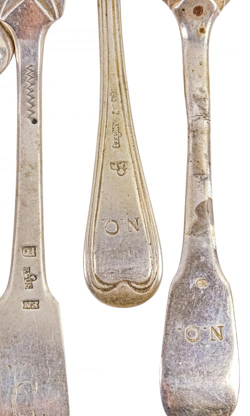 LOTE VARIADO DE CUBIERTOS DE PLATA