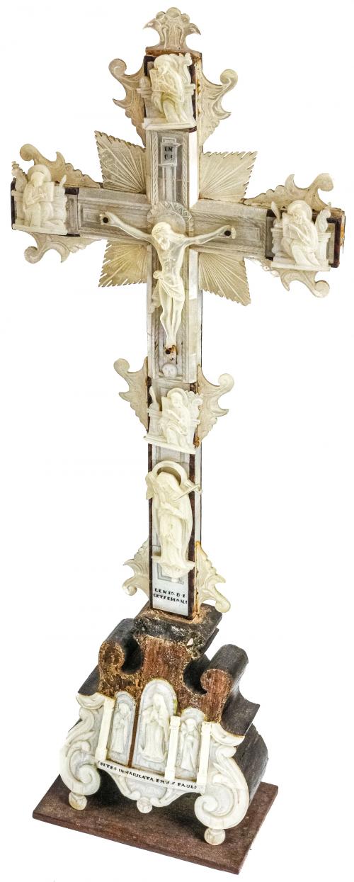 DOS CRUCES DE FINALES DEL SIGLO XIX