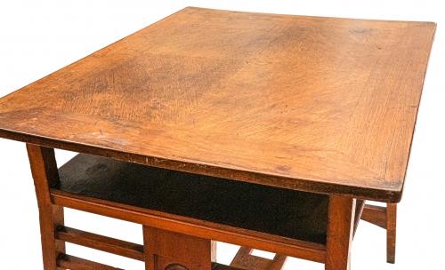 MESA AUXILIAR DEL PRIMER TERCIO DE SIGLO XX