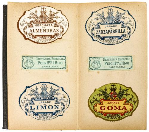 COLECCIÓN DE ETIQUETAS DE LICORES