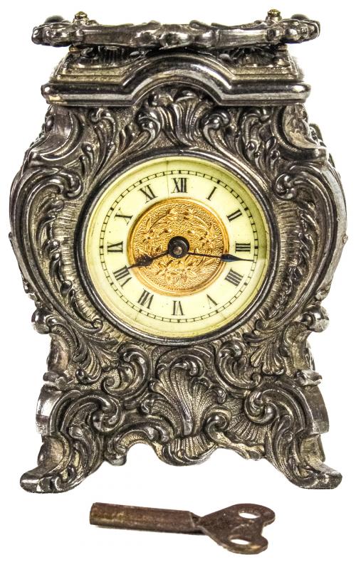 RELOJ DE SOBREMESA DE VIAJE DE PRINCIPIOS DEL S.XX