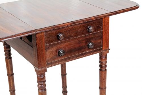 MESA AUXILIAR INGLESA DE PRINCIPIOS DEL S.XX