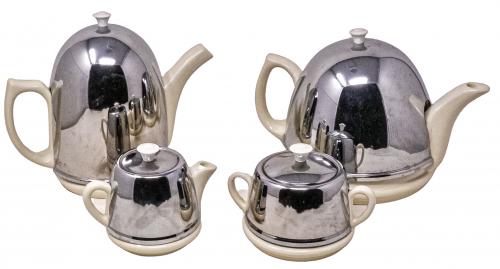 SERVICIO DE TÉ Y CAFÉ EN LOZA Y METAL DEL PRIMER TERCIO S.XX