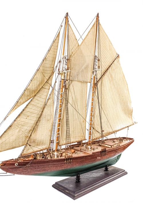 MAQUETA DE VELERO DE MEDIADOS DEL S.XX