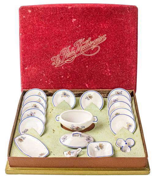 CAJA DE "FIRETA" EN PORCELANA DEL PRIMER TERCIO S.XX