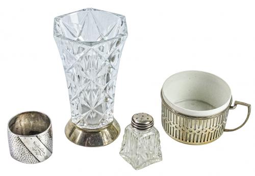 LOTE VARIADO EN PLATA Y CRISTAL PRIMERA MITAD DEL S.XX