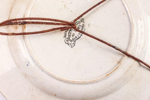 CUATRO PLATOS DE LOZA FRANCESA E INGLESA DEL SIGLO XIXI