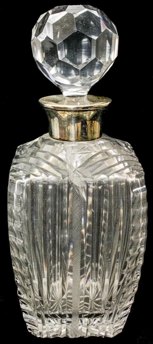 TRES BOTELLAS LICORERAS DE LOS AÑOS 40