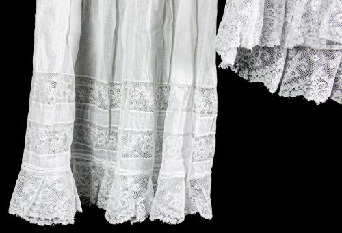 VESTIDO DE ACRISTIANAR DE PRINCIPIOS DE SIGLO XX