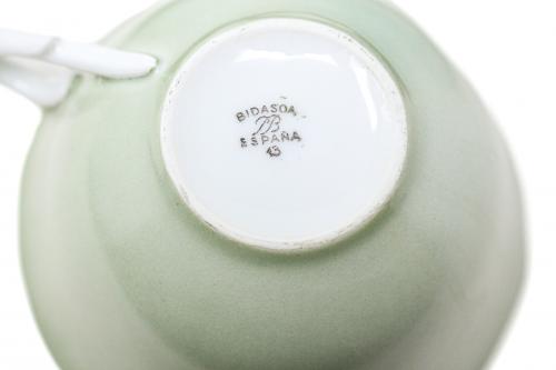 CONJUNTO DE CINCO TAZAS CON PLATO EN PORCELANA AÑOS 60