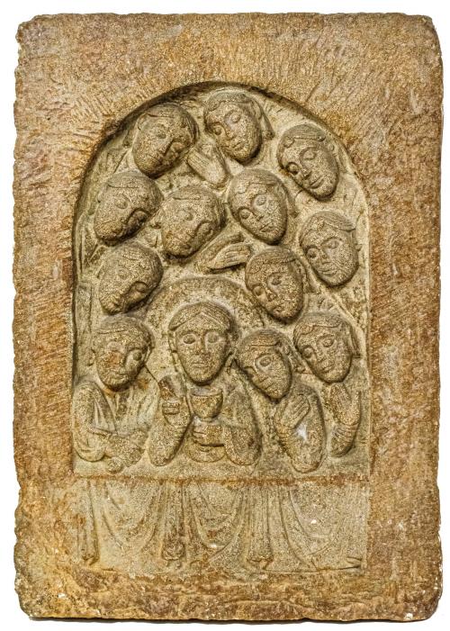 PLAFÓN EN RELIEVE DE ESTILO ROMÁNICO