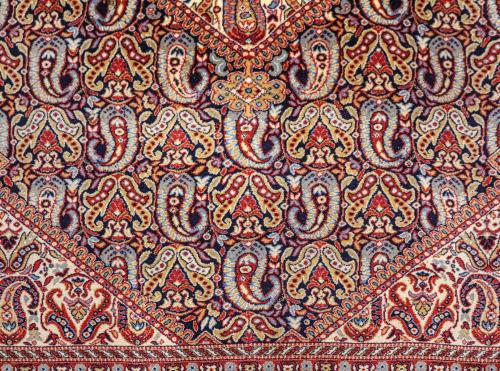 ALFOMBRA DE ESTILO ORIENTAL DEL ÚLTIMO CUARTO DEL S.XX