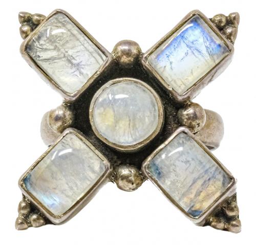 ANILLO CON PIEDRA LUNA