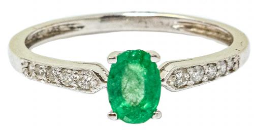 ANILLO CON ESMERALDA Y BRILLANTES