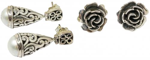 DOS PARES DE PENDIENTES DE PLATA