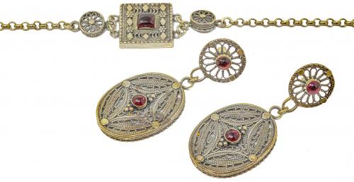 PENDIENTES Y PULSERA ESTILO ANTIGUO