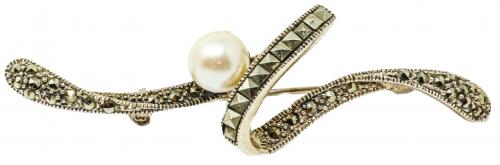 BROCHE CON PERLA Y MARQUESITAS