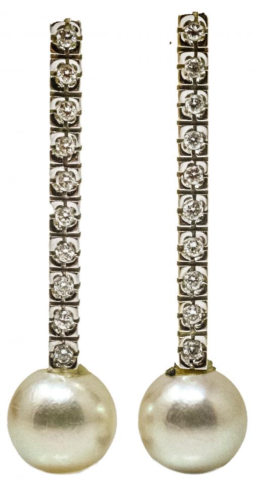 PENDIENTES LARGOS CON BRILLANTES Y PERLAS